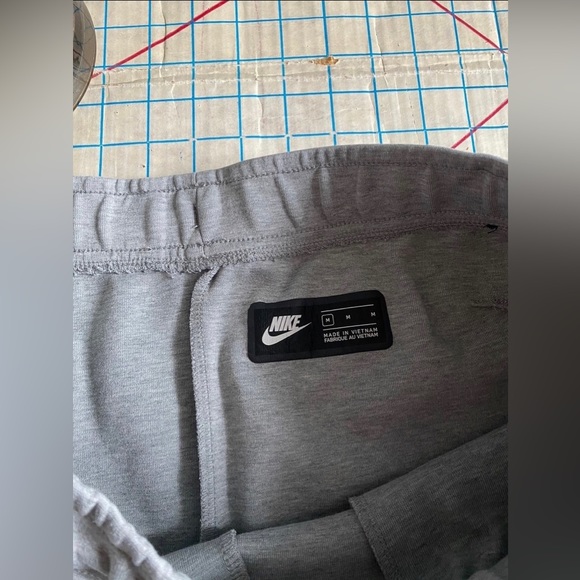 Greg Nike Tech Pants - Picture 4 of 7